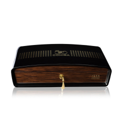 Cohiba Majestuosos 1966 - Closed Humidor